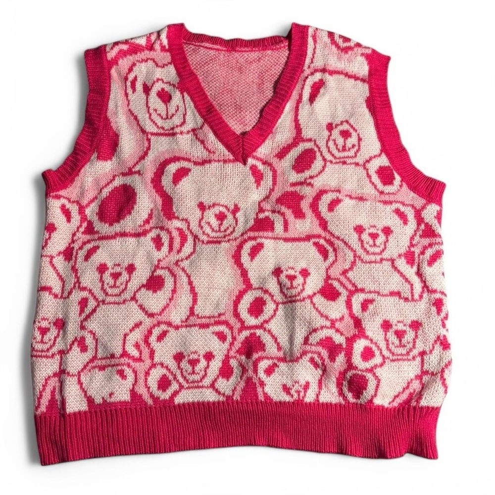 cutesy knitted bear sweater vest 🧸